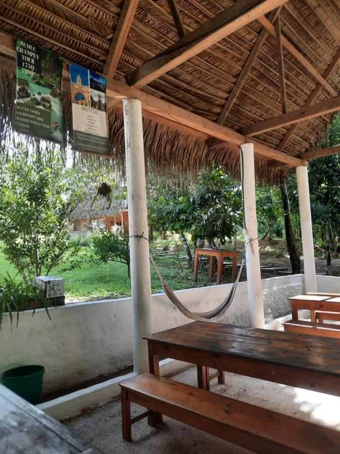 Pachamaya River Hostel Lanquín Exteriér fotografie