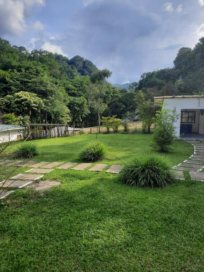 Pachamaya River Hostel Lanquín Exteriér fotografie