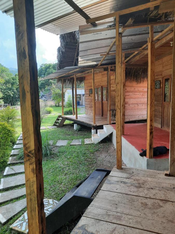 Pachamaya River Hostel Lanquín Exteriér fotografie