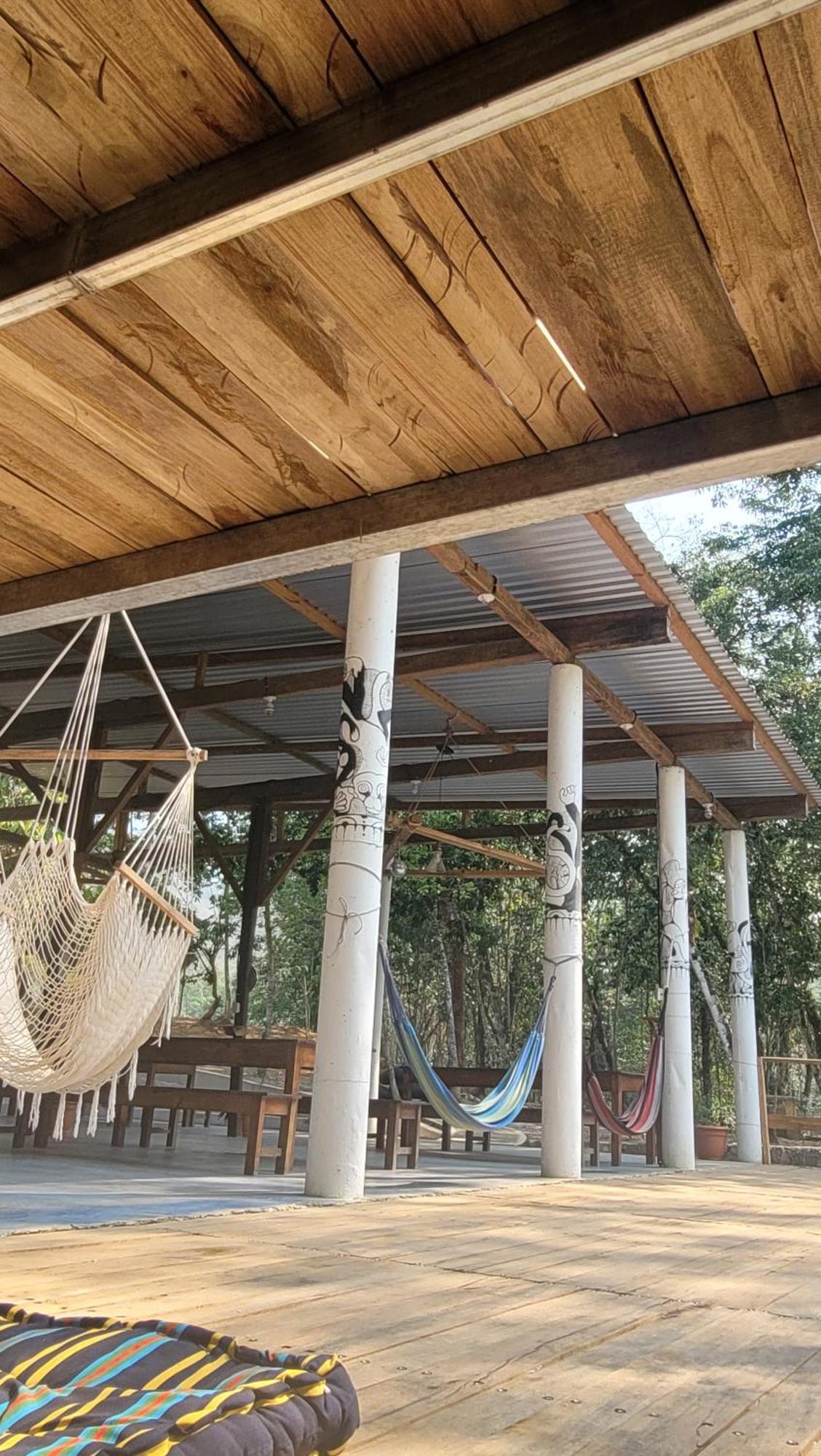 Pachamaya River Hostel Lanquín Exteriér fotografie