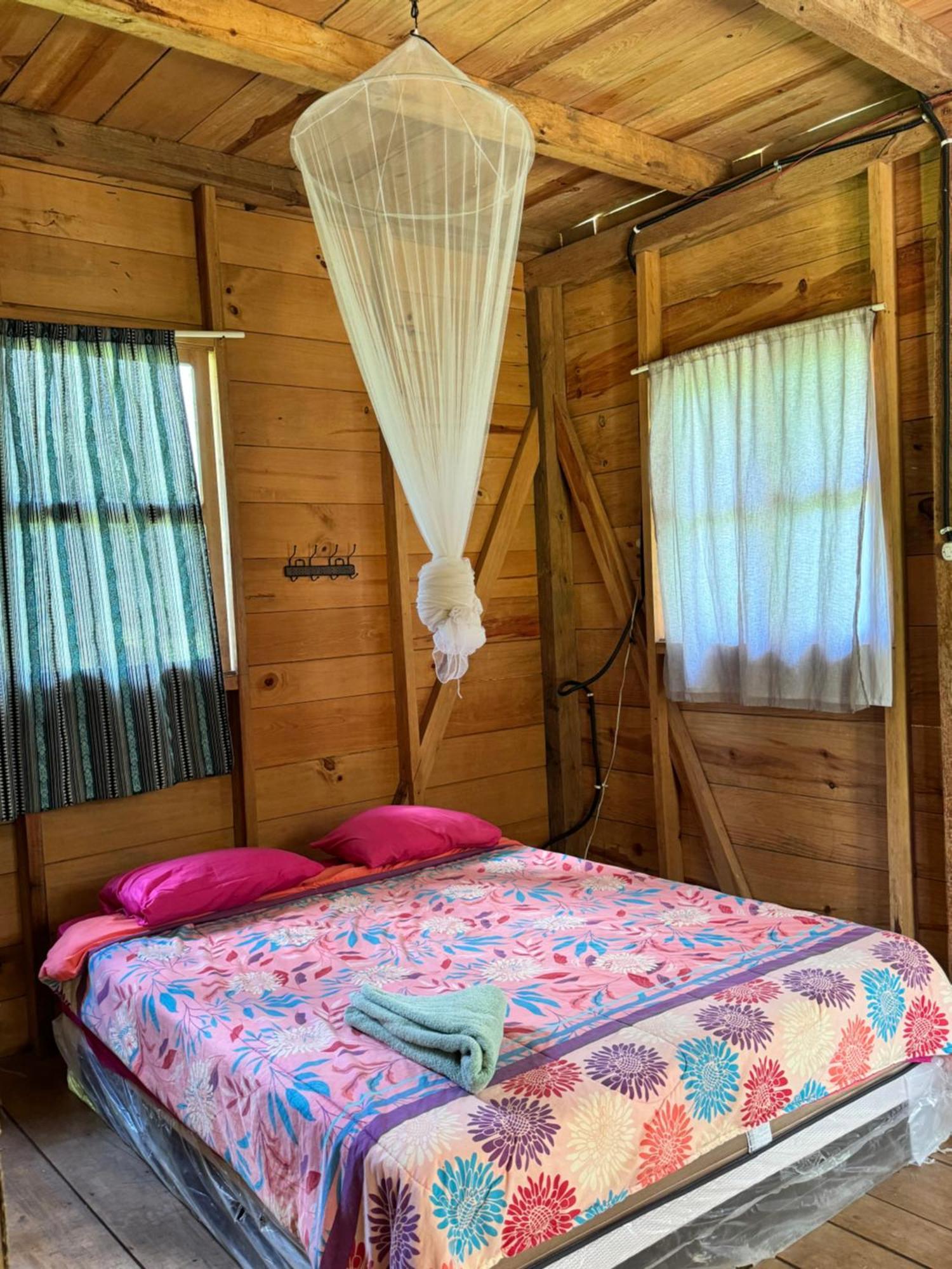 Pachamaya River Hostel Lanquín Exteriér fotografie